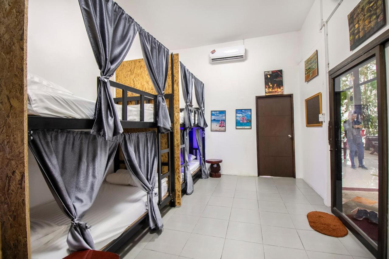 T & T Hostel Kanchanaburi by Eksteriør bilde