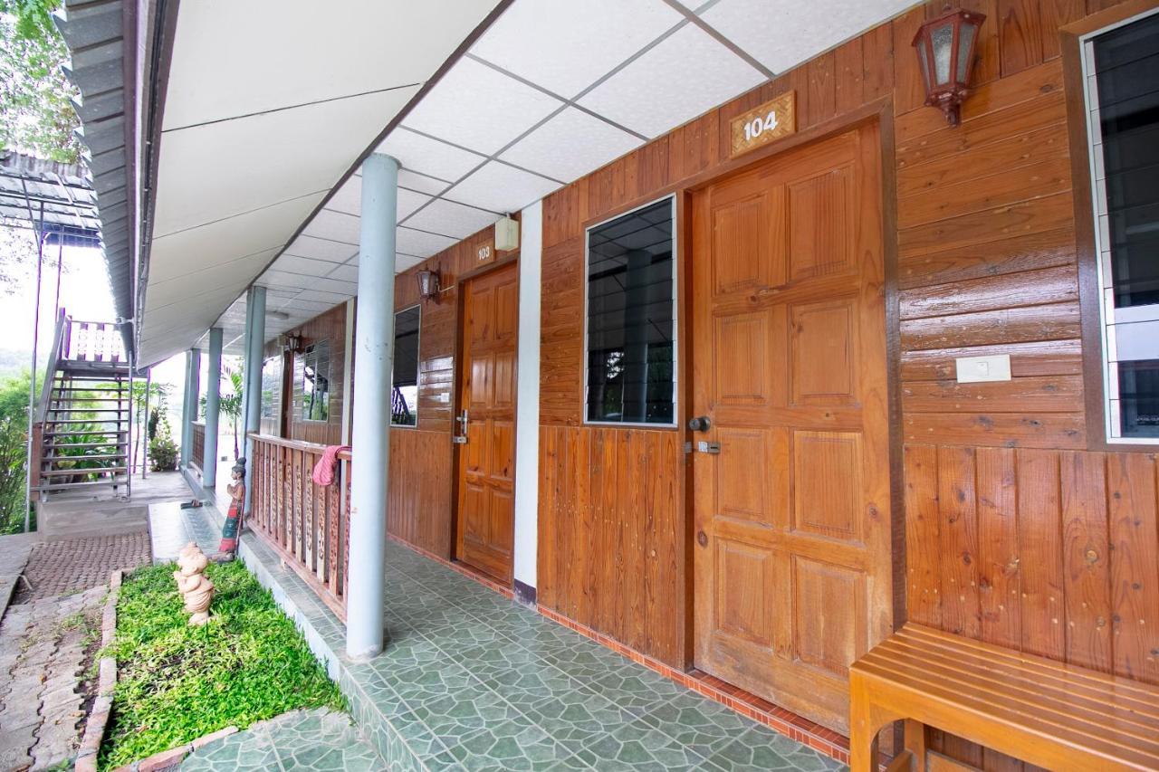 T & T Hostel Kanchanaburi by Eksteriør bilde