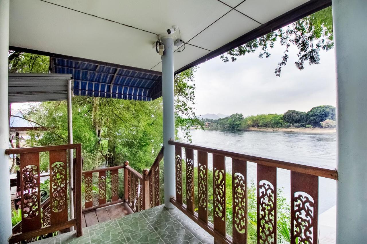 T & T Hostel Kanchanaburi by Eksteriør bilde
