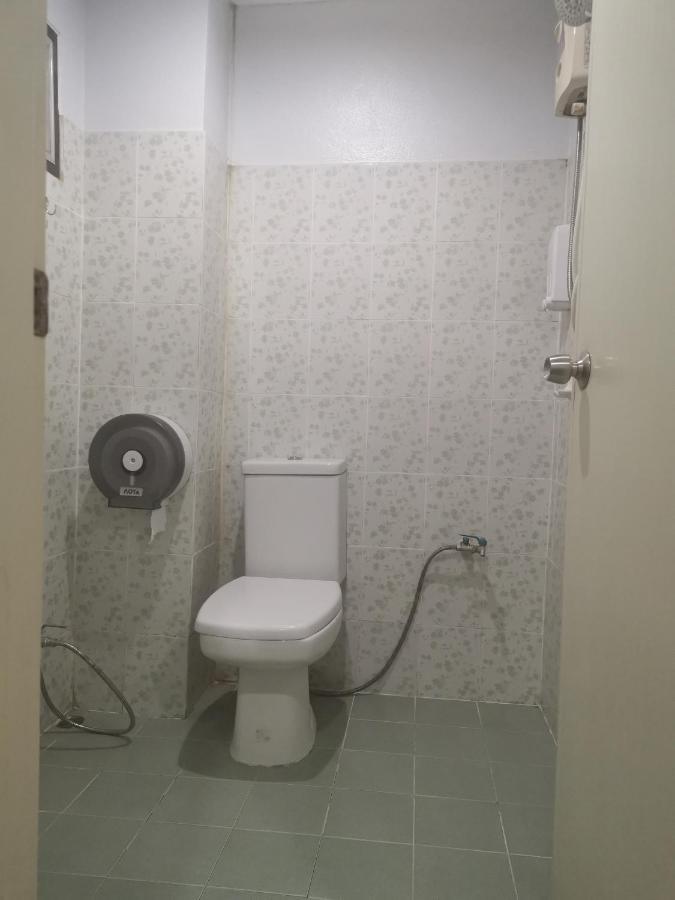 T & T Hostel Kanchanaburi by Eksteriør bilde