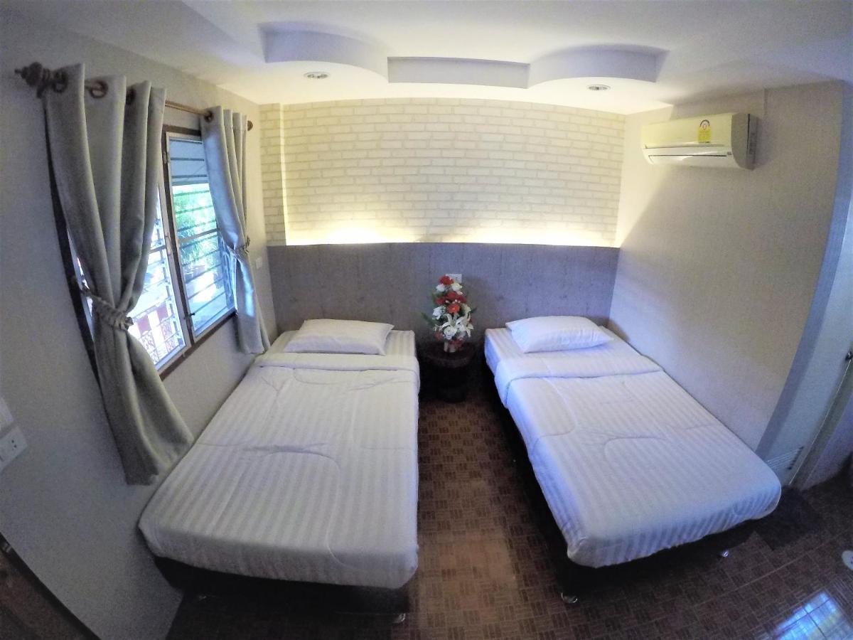 T & T Hostel Kanchanaburi by Eksteriør bilde