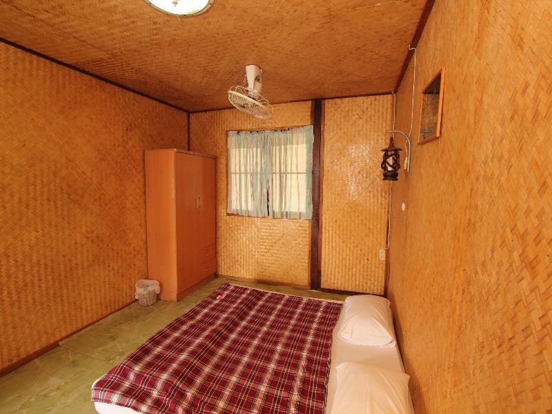 T & T Hostel Kanchanaburi by Eksteriør bilde