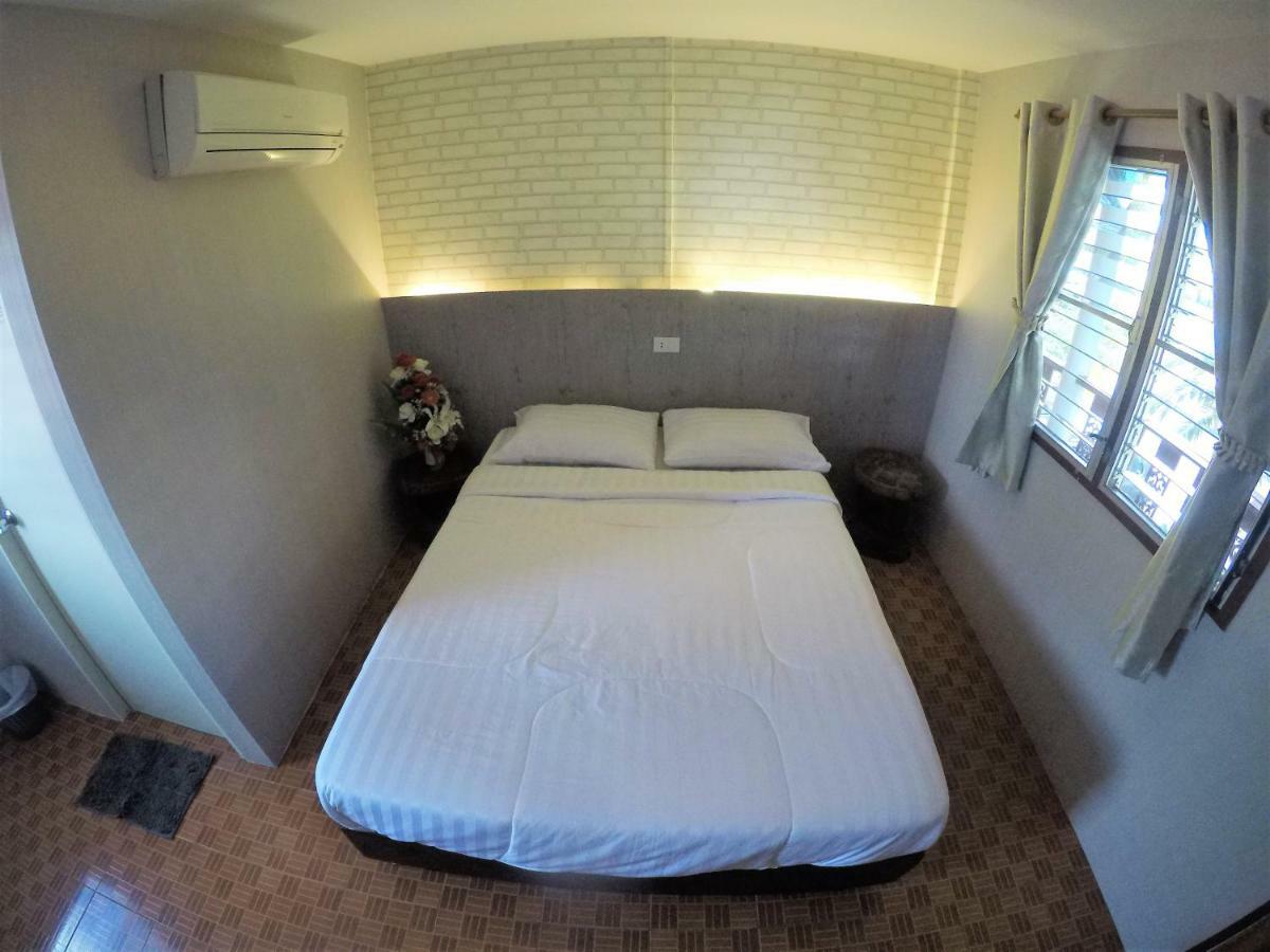 T & T Hostel Kanchanaburi by Eksteriør bilde