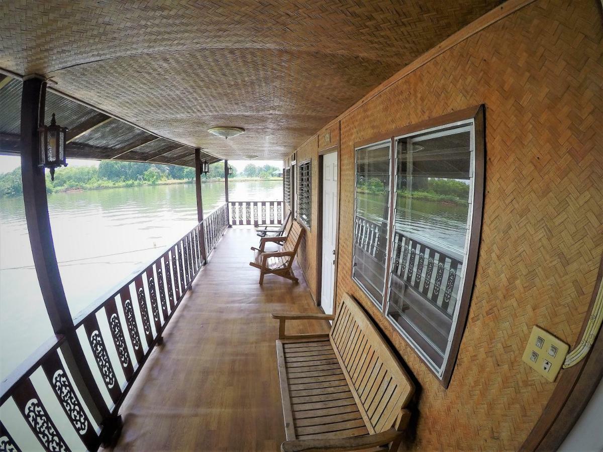 T & T Hostel Kanchanaburi by Eksteriør bilde
