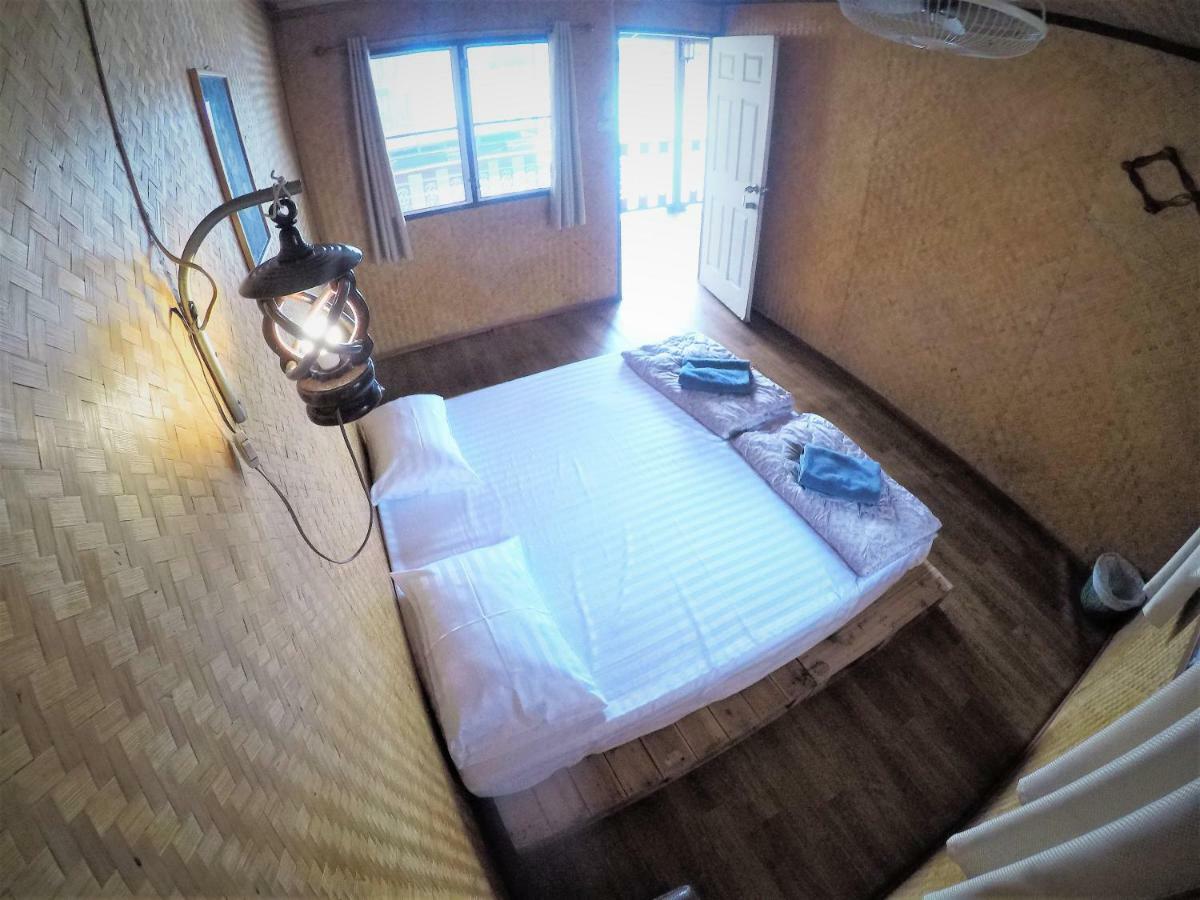 T & T Hostel Kanchanaburi by Eksteriør bilde